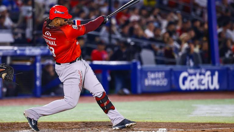 Edwin Espinal buscará aportar su poder ofensivo a la artillería roja. Edwin Espinal buscará aportar su poder ofensivo a la artillería roja.