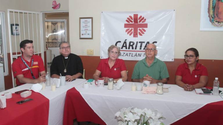 Integrantes del patronato de Cáritas informaron sobre la campaña de redondeo.