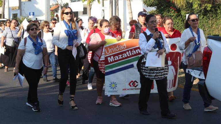 Las damas de ANSPAC Mazatlán realizaron con gran devoción la peregrinación.
