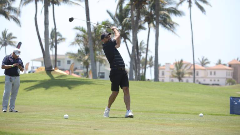 Cisneros y Rocha toman la punta en arranque del Torneo Anual de Golf Alhma