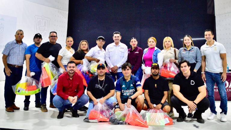 Este jueves se presentó oficialmente el programa “Sinaloa, Semillero de Campeones” en el Auditorio 27 de Febrero de Salvador Alvarado. Este jueves se presentó oficialmente el programa “Sinaloa, Semillero de Campeones” en el Auditorio 27 de Febrero de Salvador Alvarado.