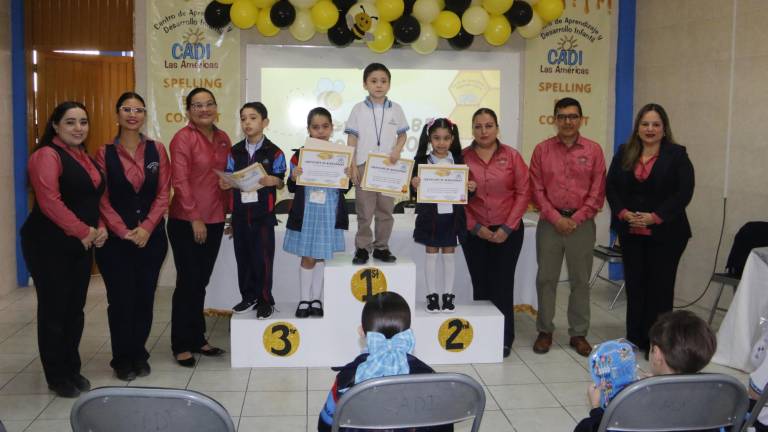 Paulo Chávez, Aura Payán, David Avilés y Jaydinne García fueron los ganadores del Spelling Bee Contest, organizado por Cadi Las Américas.