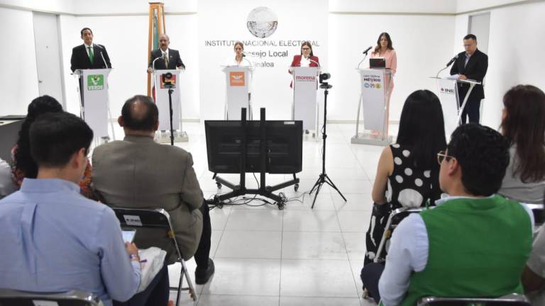 Inicio del debate entre candidatas y candidatos al Senado de la República por Sinaloa.