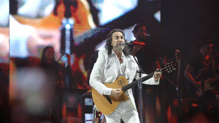 Marco Antonio Solís, durante su concierto en Mazatlán.