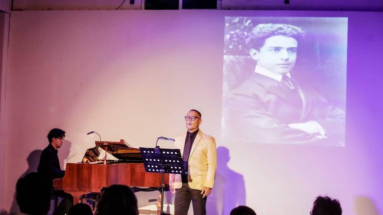 Noel Osuna estuvo acompañado al piano por Sergio Castellanos. Noel Osuna estuvo acompañado al piano por Sergio Castellanos.