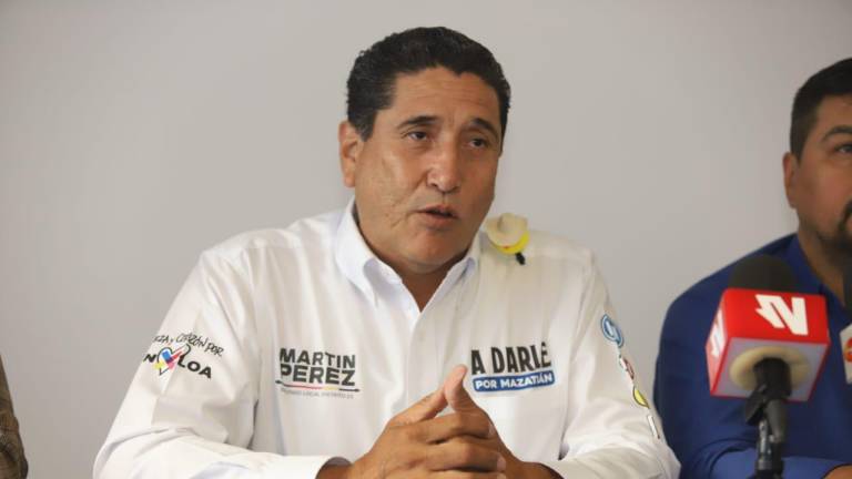 Martín Pérez Torres, convocó una rueda de prensa con medios de comunicación donde denunció vandalismo electoral.