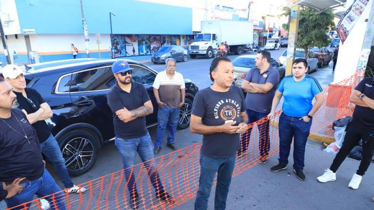 Comerciantes exigen celeridad en trabajos de la Insurgentes en Mazatlán