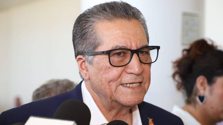 El Diputado Feliciano Castro Meléndrez dijo que desconoce el motivo del aplazamiento de las audiencias.
