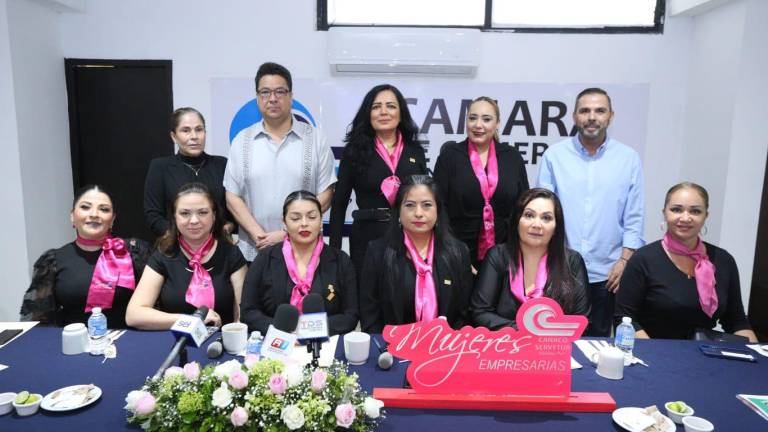 Presentan la Revista Mujer Empresaria, en Canaco Mazatlán