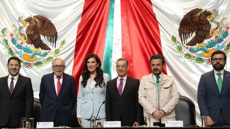 Funcionarios de salud del Gobierno de México comparecen en la Cámara de Diputados. Funcionarios de salud del Gobierno de México comparecen en la Cámara de Diputados.