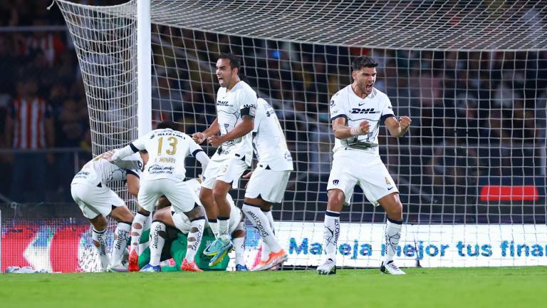 Pumas festeja el gol de Gabriel ‘El Toro’ Fernández.