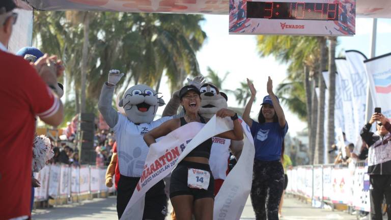 Navolatense Iliana Yee se saca la espina y gana el Maratón Pacífico