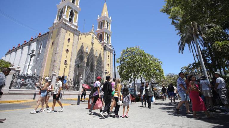 Se prevé que la derrama económica por el Día de las Madres en Mazatlán sea de 426 millones 300 mil pesos.