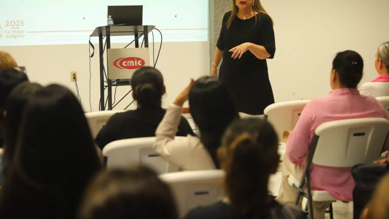 Charla sobre liderazgo femenino en CMIC Mazatlán impartida por Celeste Margarita Ojeda Íñiguez. Charla sobre liderazgo femenino en CMIC Mazatlán impartida por Celeste Margarita Ojeda Íñiguez.