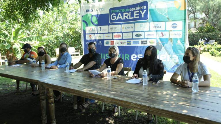 En conferencia de prensa fueron presentados los pormenores del Torneo de Tenis Escalera Garley.