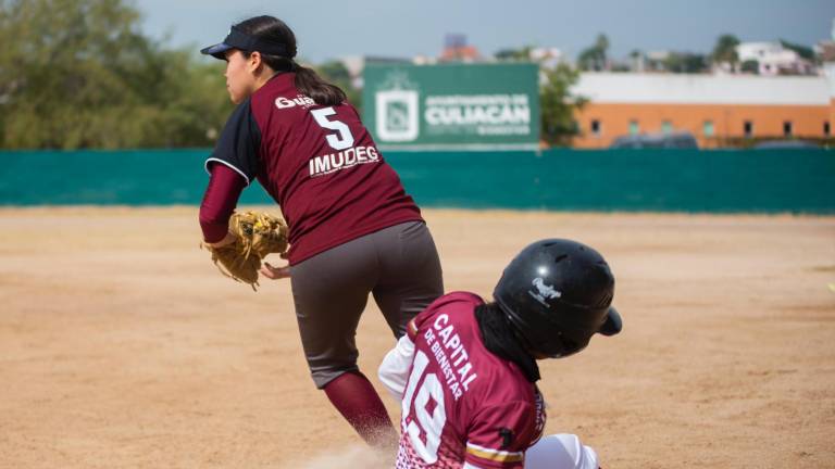 Acaricia Mazatlán el campeonato de softbol en la Juvenil Menor Femenil