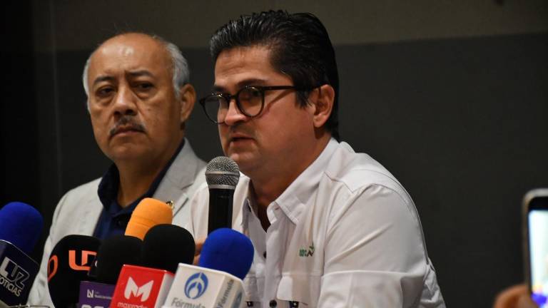 Roberto Bazúa Campaña, presidente de la Asociación de Agricultores del Río Culiacán, advierte de que tierras podrían quedar ociosas ante falta de precio del maíz. Roberto Bazúa Campaña, presidente de la Asociación de Agricultores del Río Culiacán, advierte de que tierras podrían quedar ociosas ante falta de precio del maíz.