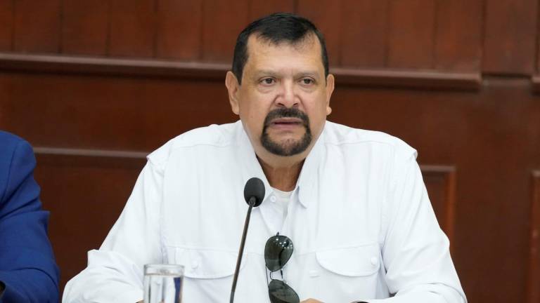 El Diputado local por Morena, Serapio Vargas Ramírez, anuncia que productores de trigo marcharán el lunes desde El Carrizo. El Diputado local por Morena, Serapio Vargas Ramírez, anuncia que productores de trigo marcharán el lunes desde El Carrizo.