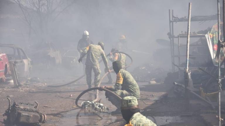 Evacuan a 140 personas por incendio al sur de Culiacán