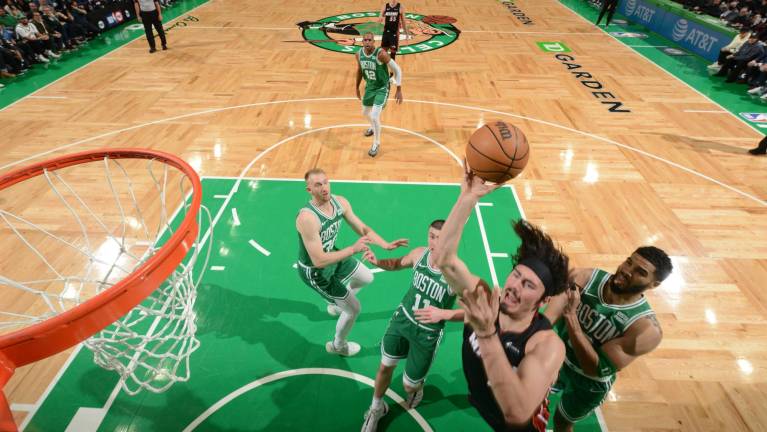Miami Heat sorprende a Boston Celtics en el partido 2 de los Playoffs