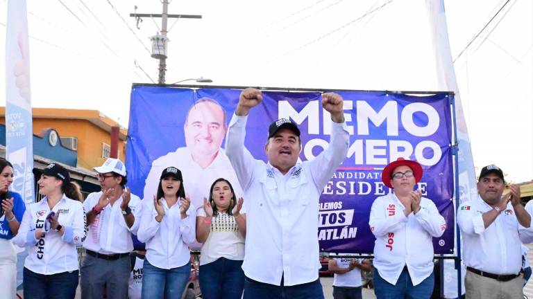 Promete Guillermo Romero que si gana gestionará ocho ambulancias, una para cada sindicatura de Mazatlán