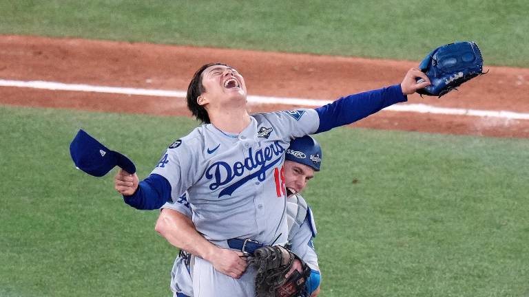 Yamamoto pidió la pelota y escribió la historia: héroe del Juego 7 y bicampeonato de Dodgers. Yamamoto pidió la pelota y escribió la historia: héroe del Juego 7 y bicampeonato de Dodgers.