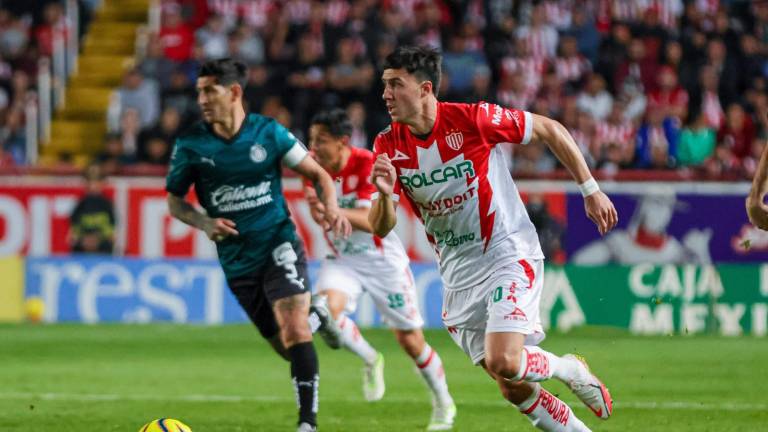 Necaxa mantuvo su paso invicto, al vencer 1-0 al Guadalajara.