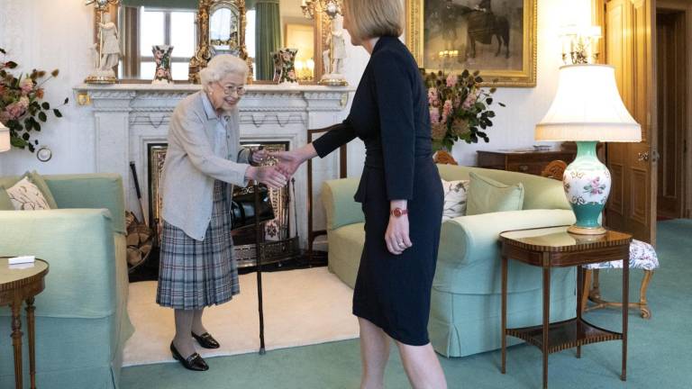 La Reina Isabel mantenía sus ocupaciones de recibió a la nueva Primera Ministra británica, Liz Truss, en un encuentro sin precedentes.