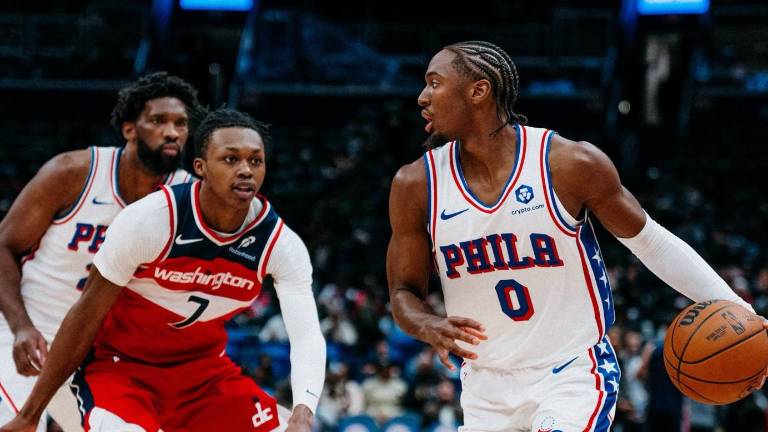 Tyrese Maxey volvió a brillar por los Sixers, que alargaron su paso perfecto en el inicio de temporada. Tyrese Maxey volvió a brillar por los Sixers, que alargaron su paso perfecto en el inicio de temporada.