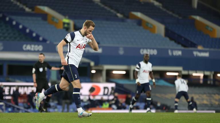 Harry Kane salvó al Tottenham de una derrota ante el Everton.
