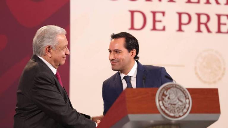 Mauricio Vila, Gobernador de Yucatán, recibió el cargo de presidente de la Conago este lunes durante la conferencia matutina del Presidente Andrés Manuel López Obrador.