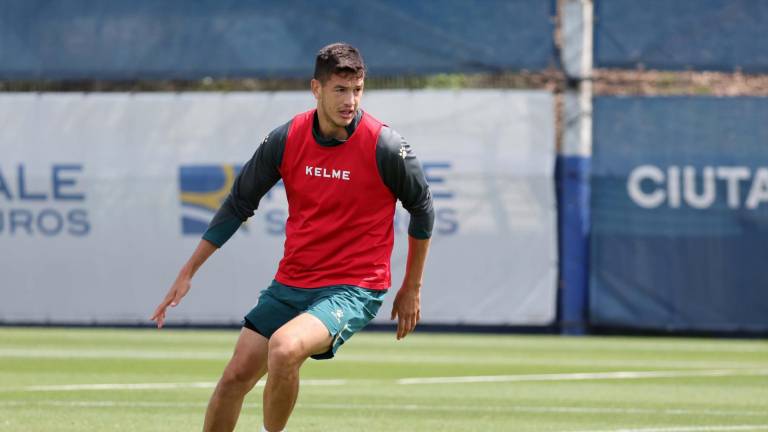César Montes se niega a entrenar para forzar su salida del Espanyol