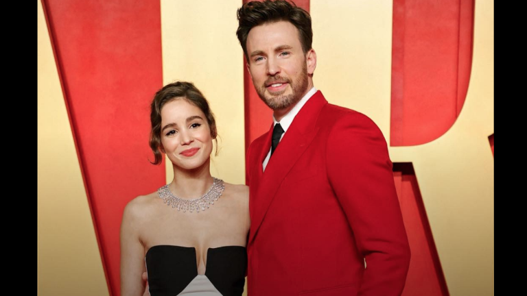 Alba Baptista y Chris Evans ya son papás. Alba Baptista y Chris Evans ya son papás.