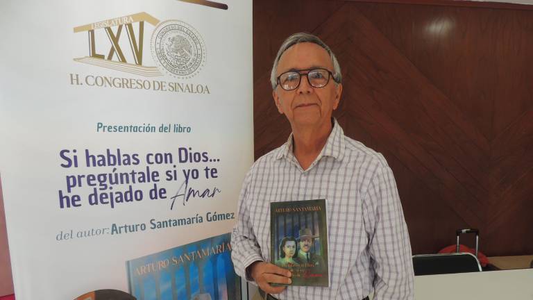 Arturo Santamaría Gómez presenta su libro en el Congreso del Estado. Arturo Santamaría Gómez presenta su libro en el Congreso del Estado.
