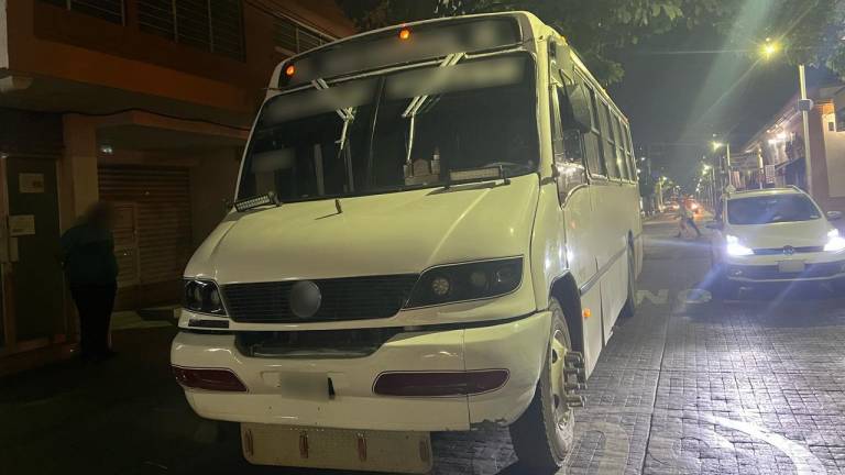 Detienen a chofer de transporte urbano por presunto acoso sexual, en Culiacán
