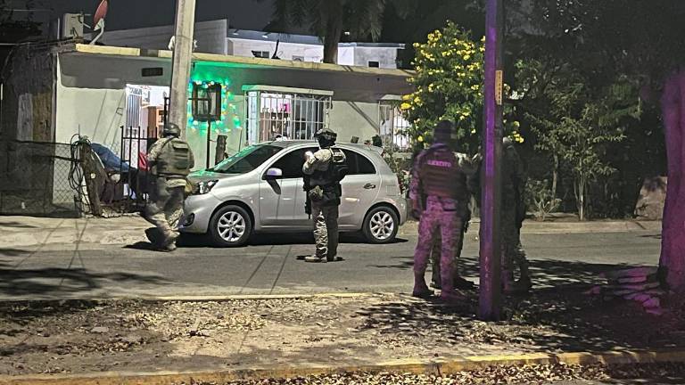 El homicidio ocurrió sobre la calle Miguel Hidalgo, en el cruce de la calle Manuel Acuña, afuera de una vivienda. El homicidio ocurrió sobre la calle Miguel Hidalgo, en el cruce de la calle Manuel Acuña, afuera de una vivienda.