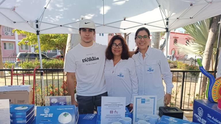 El Mercado Orgánico de Mazatlán vuelve a ofrecer una amplia variedad de productos saludables, entre los que destacan el colágeno hidrolizado de origen marino. El Mercado Orgánico de Mazatlán vuelve a ofrecer una amplia variedad de productos saludables, entre los que destacan el colágeno hidrolizado de origen marino.