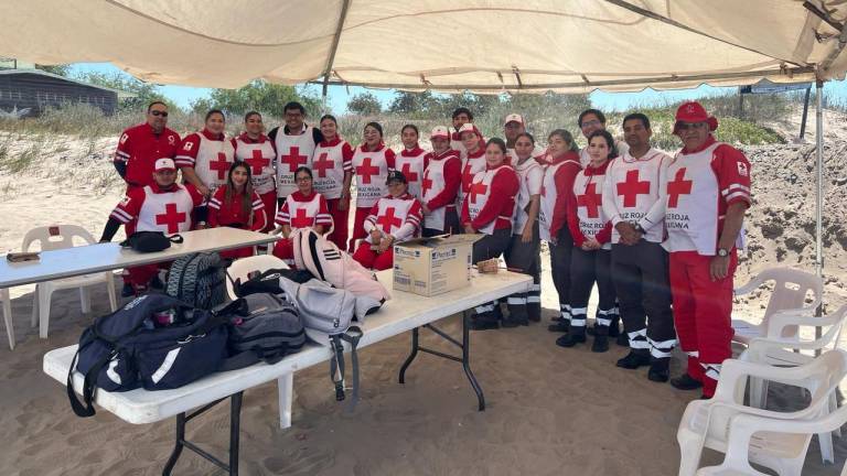 Personal de la Cruz Roja en Sinaloa se alista para el operativo de Semana Santa en toda la entidad.