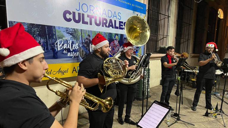 Culichi’s Brass deleitó al público en el Paseo del Ángel. Culichi’s Brass deleitó al público en el Paseo del Ángel.