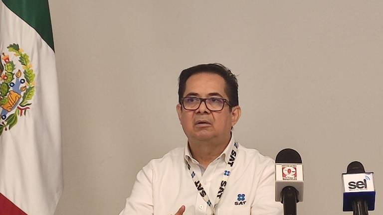 Enrique Cordero Hernández, titular de la Administración de Servicios al Contribuyente del SAT en Mazatlán.