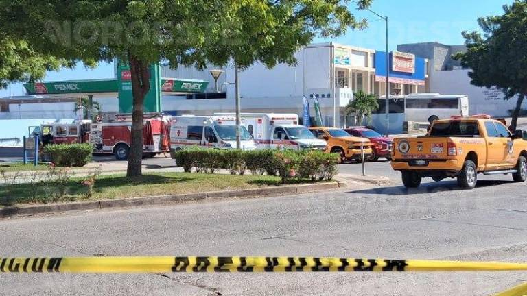 Autoridades evacuaron la zona tras una fuga de gas en una pensión-taller del fraccionamiento San Jorge. Autoridades evacuaron la zona tras una fuga de gas en una pensión-taller del fraccionamiento San Jorge.