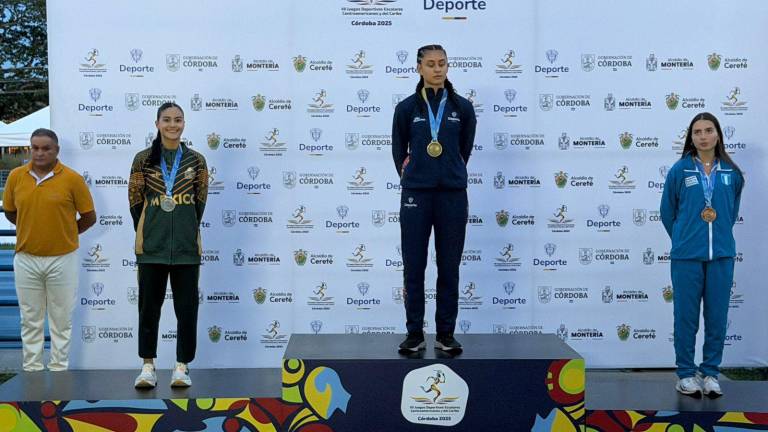 Jennifer Tirado (izq.) sube al segundo peldaño. Jennifer Tirado (izq.) sube al segundo peldaño.