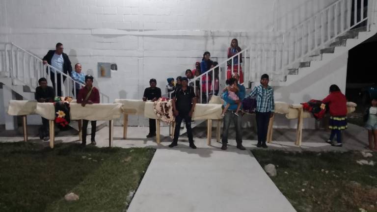 Habitan 10 familias de jornaleros albergue en Teacapán, Escuinapa