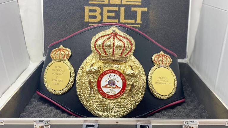 Este es el cinturón Intercontinental de las Américas Super Gallo de la WBA que disputarán Kevin González y Alexander Mejía