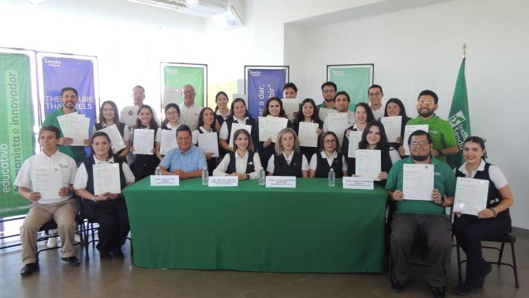 Maestros y directivos Maestros y directivos