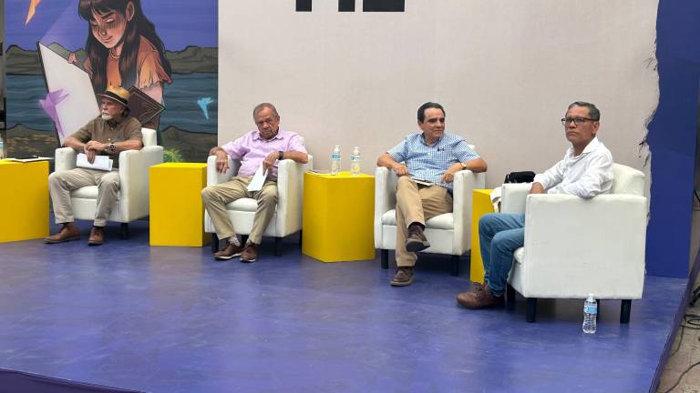 Guillermo Ibarra Escobar presentó su libro “Sobrevivir en Culiacán, crónicas de goce y sufrimiento” en la Feria Nacional del Libro Culiacán 2025. Guillermo Ibarra Escobar presentó su libro “Sobrevivir en Culiacán, crónicas de goce y sufrimiento” en la Feria Nacional del Libro Culiacán 2025.