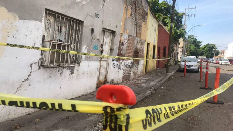 Advierten riesgo en viviendas antiguas del Centro de Culiacán