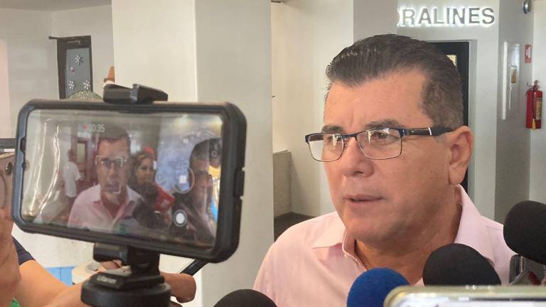 El Alcalde de Mazatlán Édgar González Zataráin informa sobre los acuerdos alcanzados con el Sindicato del Ayuntamiento.