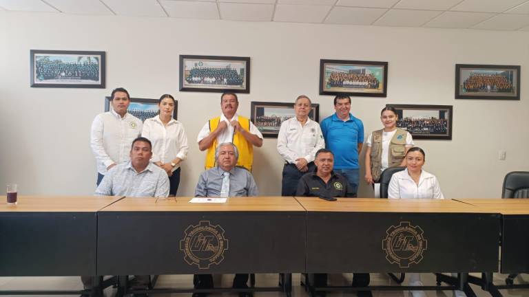 Integrantes del Club de Leones y la Universidad Tecnológica de Escuinapa realizarán el diplomado.