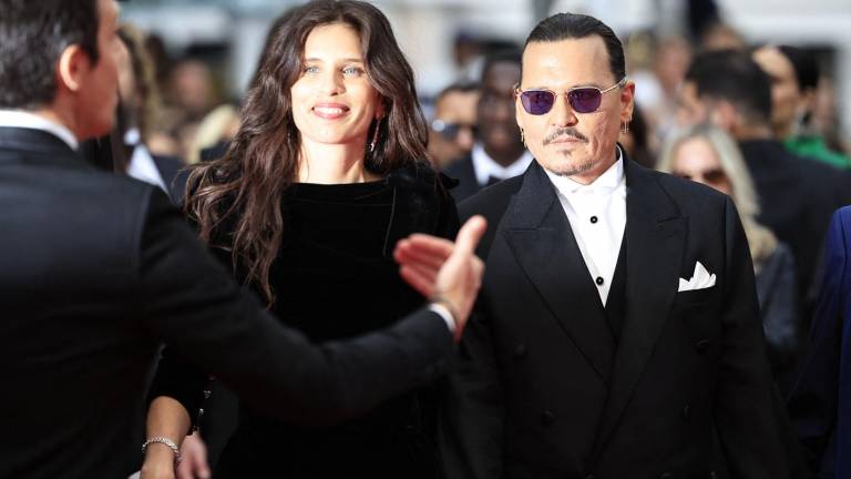 Maïwenn, directora y actriz francesa llega junto a Johnny Depp a la ceremonia de inauguración del Festival de Cannes.